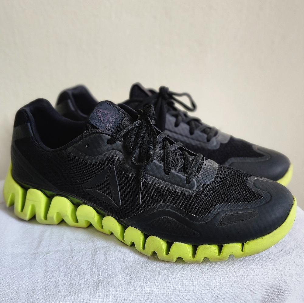 Reebok Zig Pulse Running Shoes / Men's Size 12 / Black + highlighter yellow